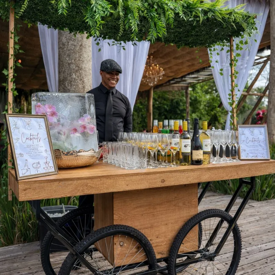 Carrinho de bebidas montado para recepção